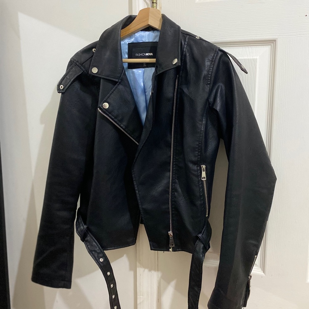 Stylish Biker Leather Jacket in Black